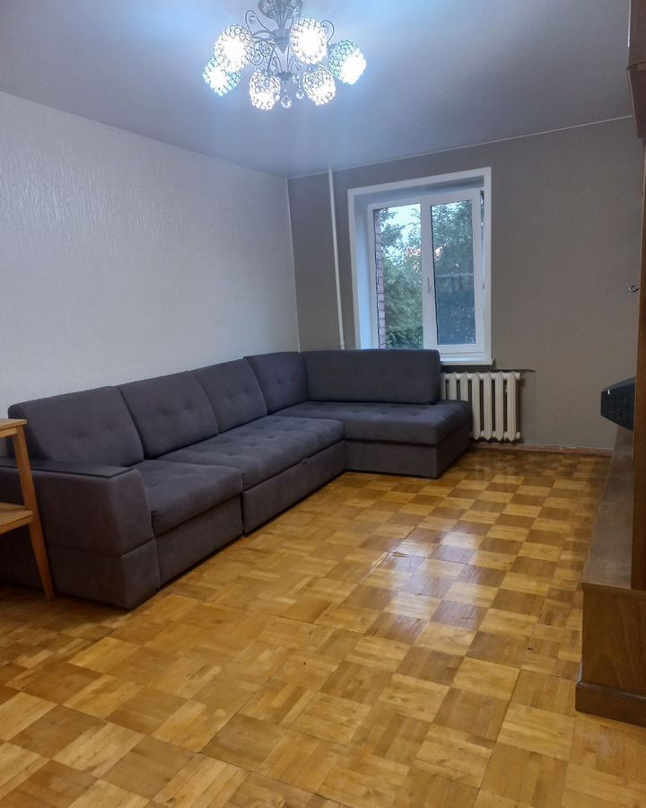 квартира г Тольятти р-н Автозаводский 5-й квартал б-р Орджоникидзе 9 фото 1