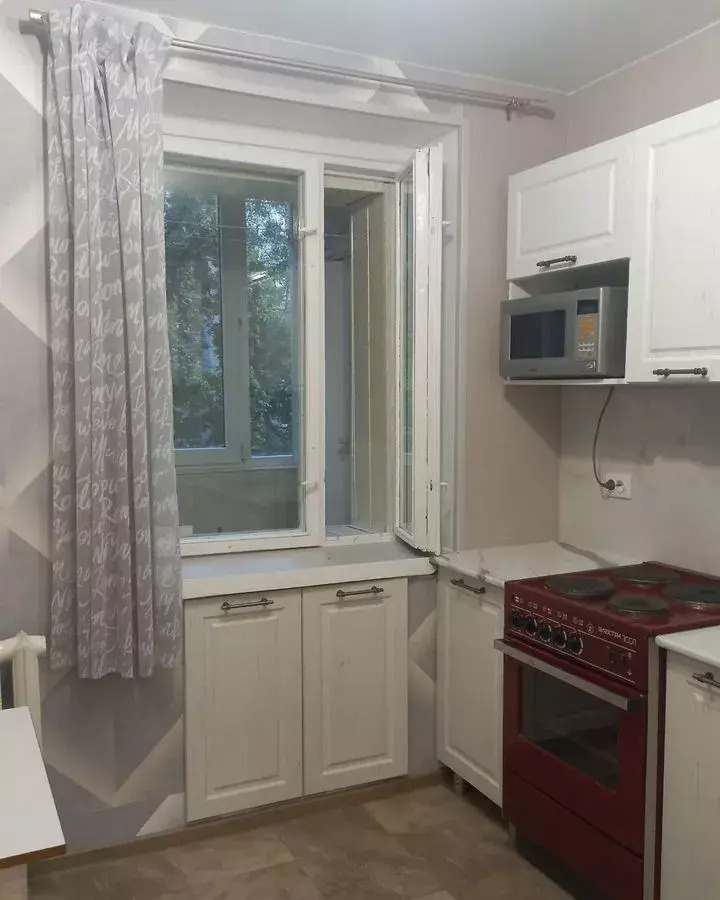 квартира г Тольятти р-н Автозаводский 5-й квартал б-р Орджоникидзе 9 фото 9