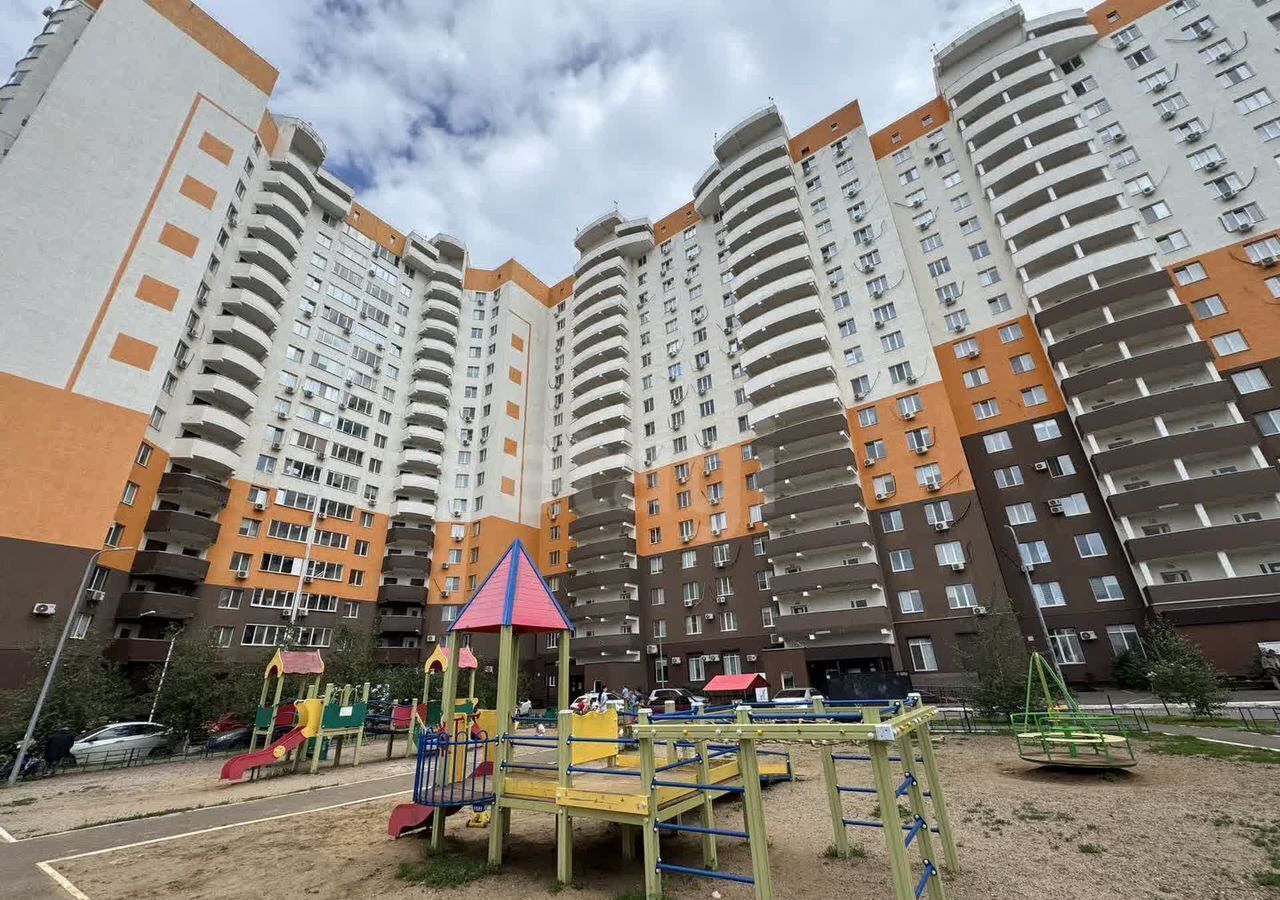 квартира г Оренбург р-н Ленинский ул Карпова 3/1 ЖК «Любимый квартал» фото 2