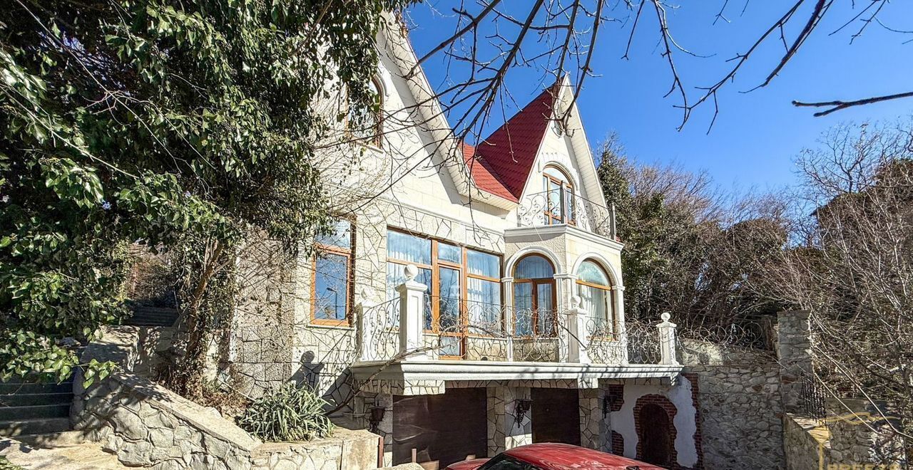дом г Ялта пгт Голубой Залив ул Озерная 1в г Алупка фото 1