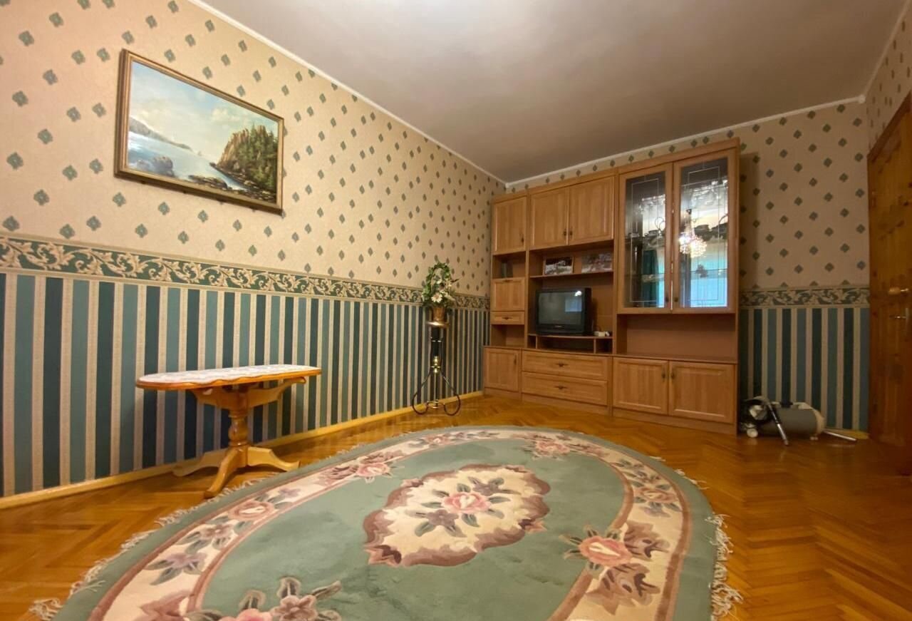 квартира г Невинномысск р-н Центр пл 50 лет Октября 12 фото 6
