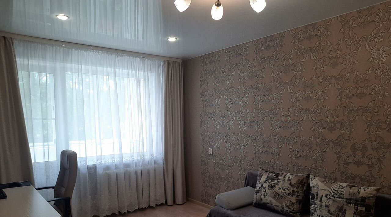 квартира г Кировград ул 8 Марта 9 фото 1