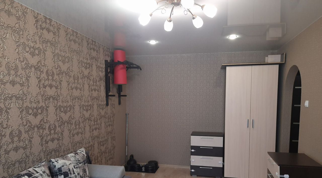 квартира г Кировград ул 8 Марта 9 фото 3