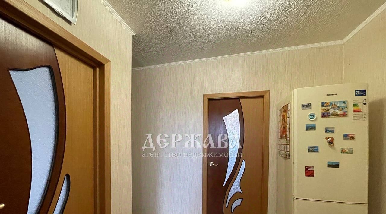 квартира г Старый Оскол ул Урицкого 14 фото 8