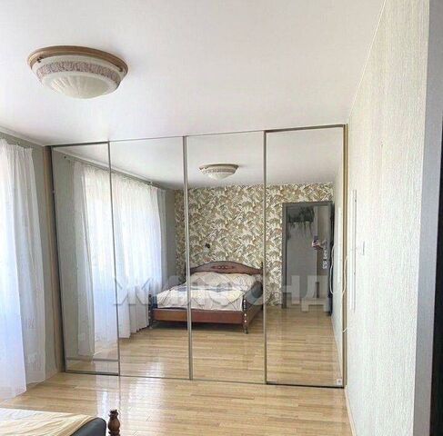 р-н Кировский пр-кт Ленина 15а фото