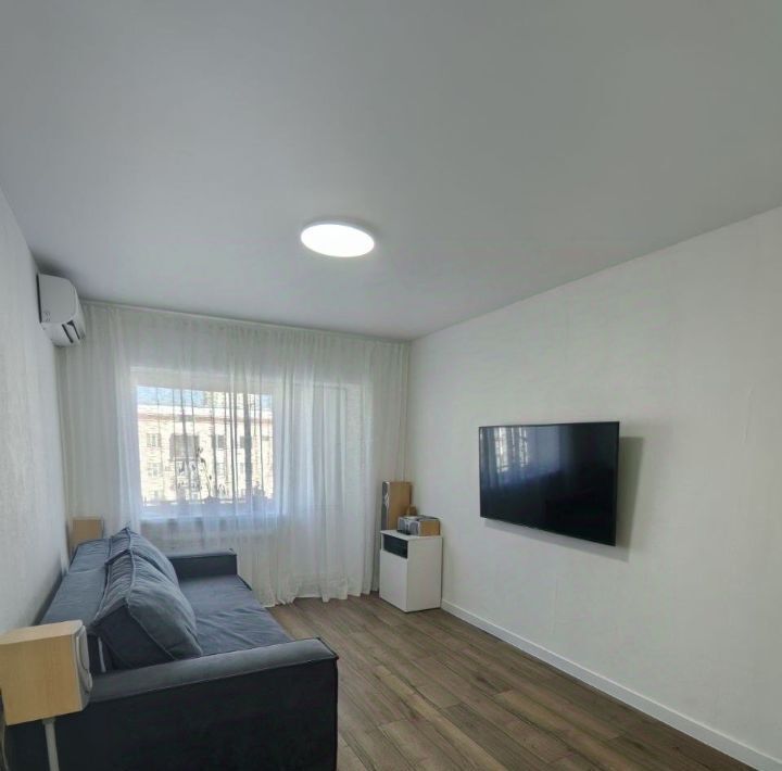 квартира г Волгоград р-н Центральный пр-кт им. В.И. Ленина 35 фото 1