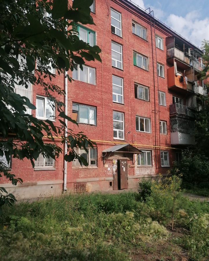 комната г Омск р-н Центральный ул 3-я Челюскинцев 99 посёлок Амурский фото 2