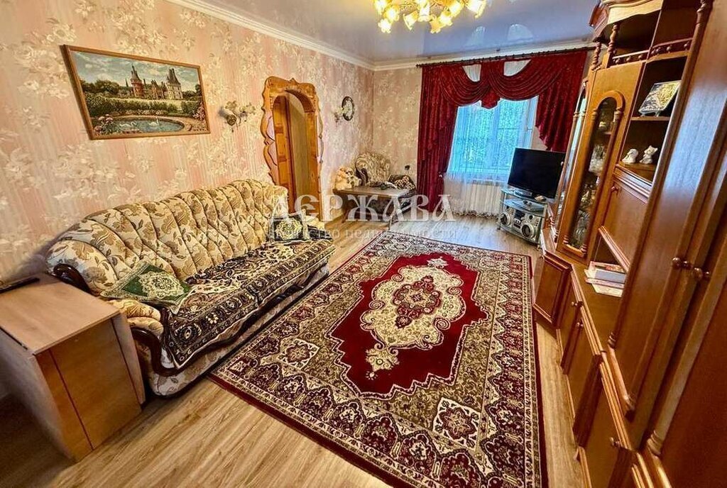 квартира г Старый Оскол Дубрава квартал 1, 10 фото 2