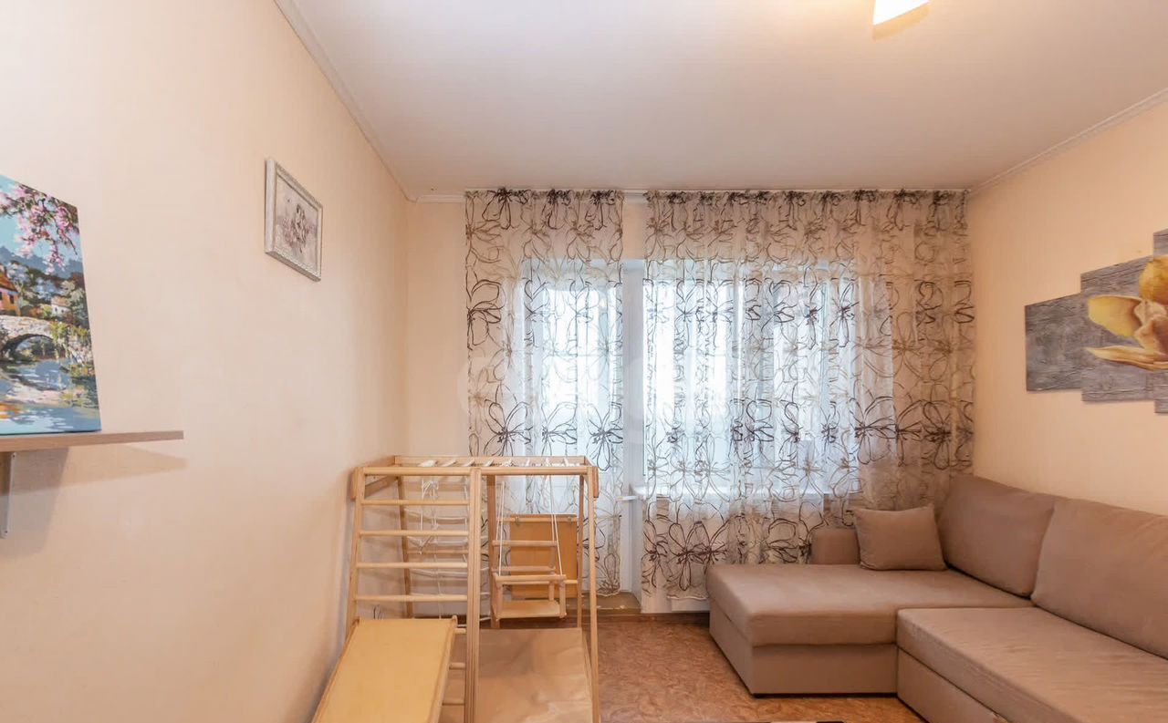 квартира г Омск р-н Центральный ул Завертяева 9к/18 фото 2