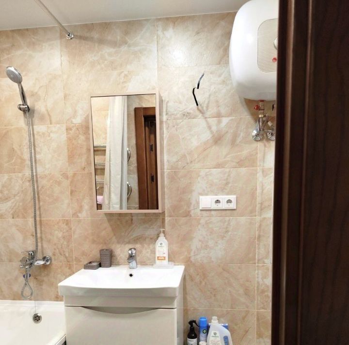 квартира г Красноярск р-н Свердловский ул Судостроительная 26а фото 2