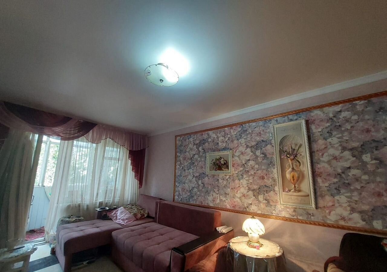 квартира г Волгодонск ул. Максима Горького, 102 фото 1