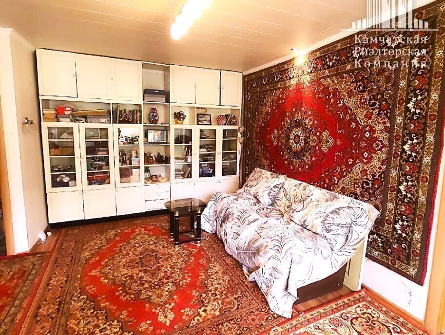 квартира г Петропавловск-Камчатский ул Труда 27 фото 1