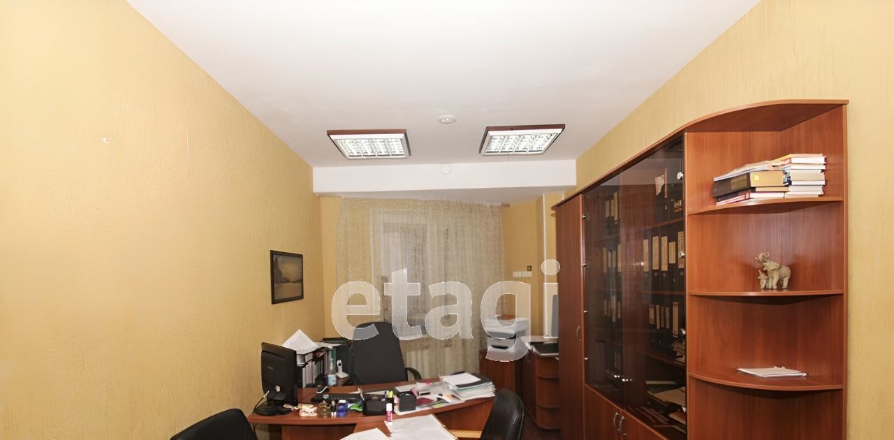 офис г Сургут пр-кт Мира 13А фото 3