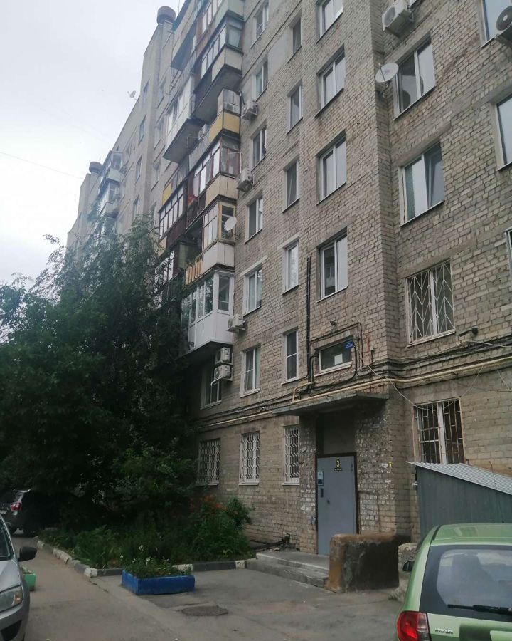 квартира г Саратов р-н Волжский ул Валовая 27 фото 2