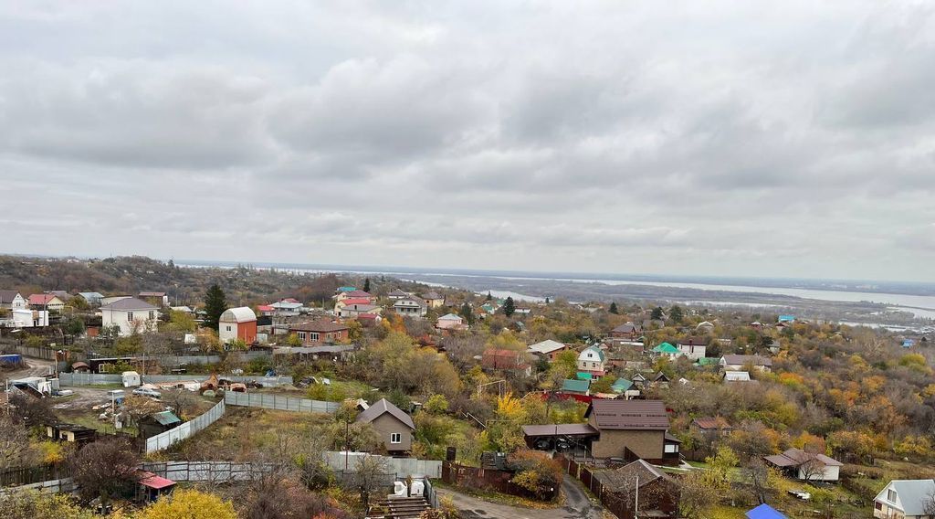 квартира г Саратов р-н Волжский ул Весенняя 14к/2 фото 10