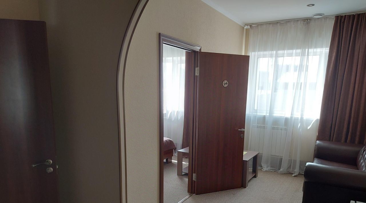 комната г Красноярск р-н Центральный ул Шахтеров 41с/4 фото 7