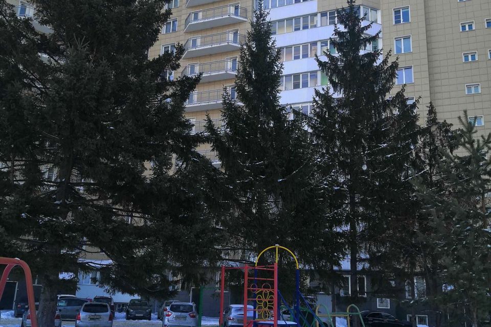 квартира г Барнаул ул Путиловская 20г муниципальное образование Барнаул фото 1